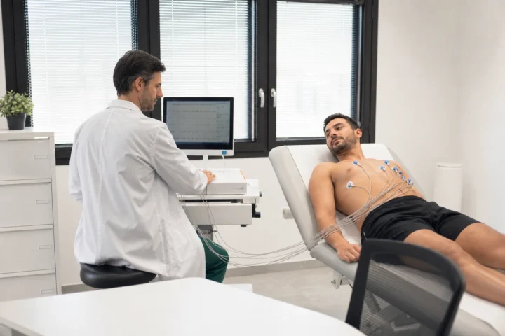 Elettrocardiogramma a riposo durante la visita sportiva non agonistica
